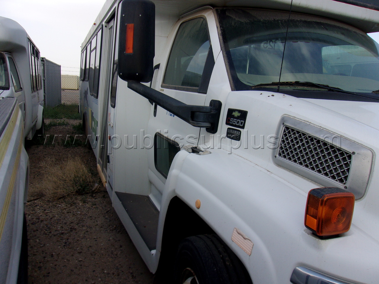 2010 Chevrolet C5500 — photo 1