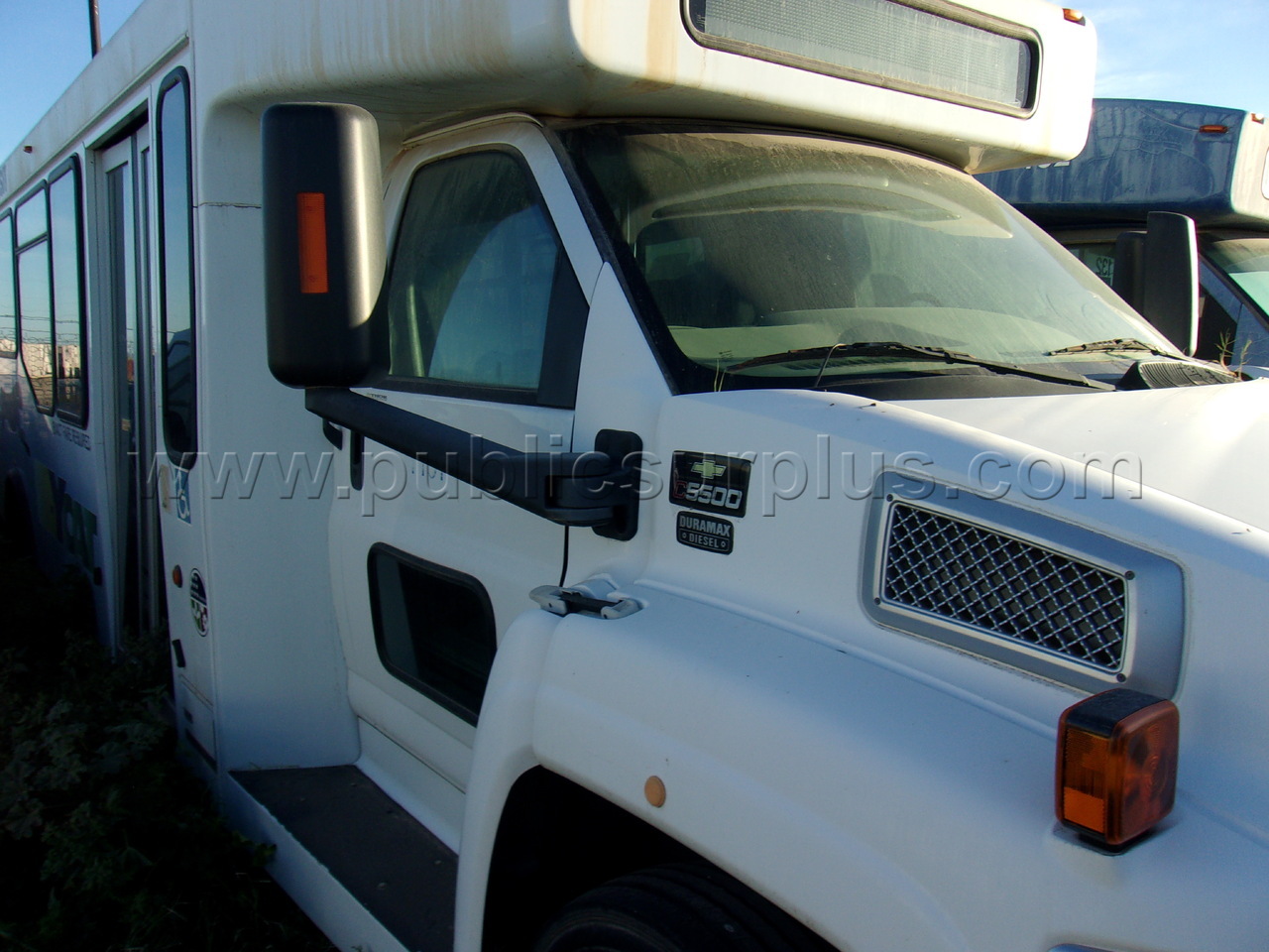2010 Chevrolet C5500 — photo 1