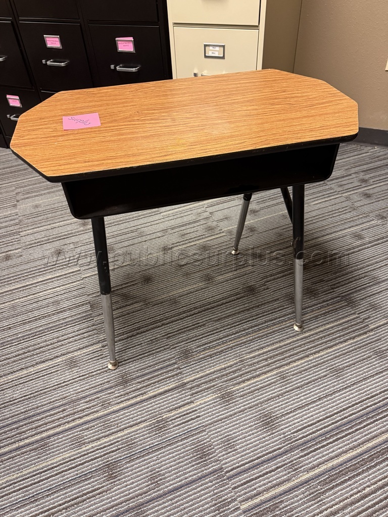 Student desk — photo 1