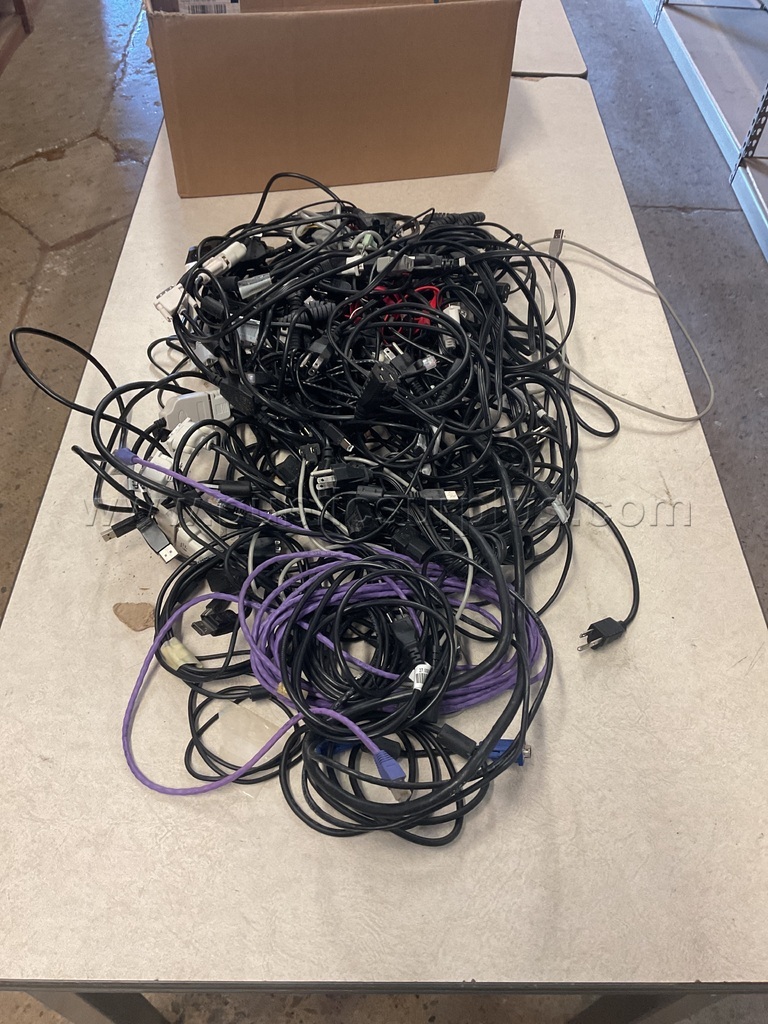 Box of  Cables  Lot # 4656 — photo 1