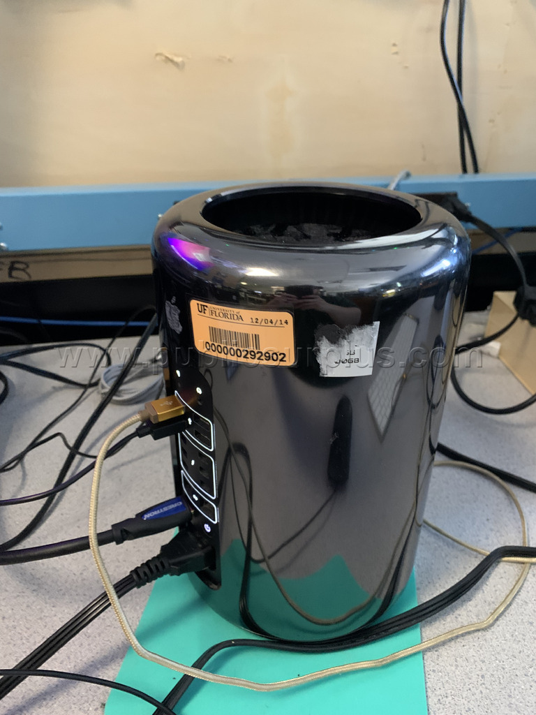 Mac pro - TJB - Z1-8 — photo 1