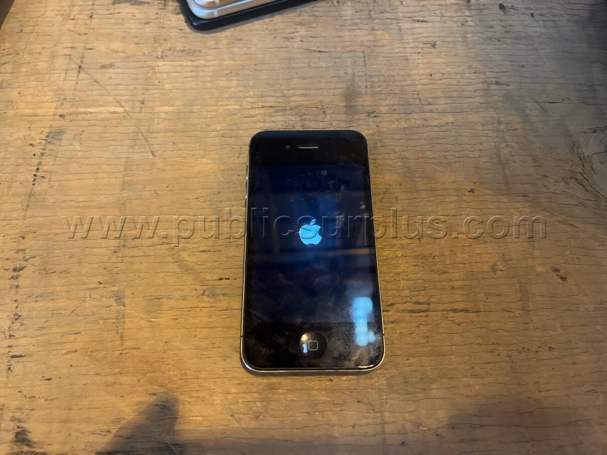 Apple iPhone — photo 1