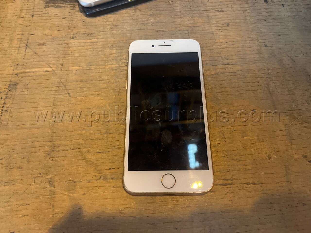 Apple iPhone — photo 1