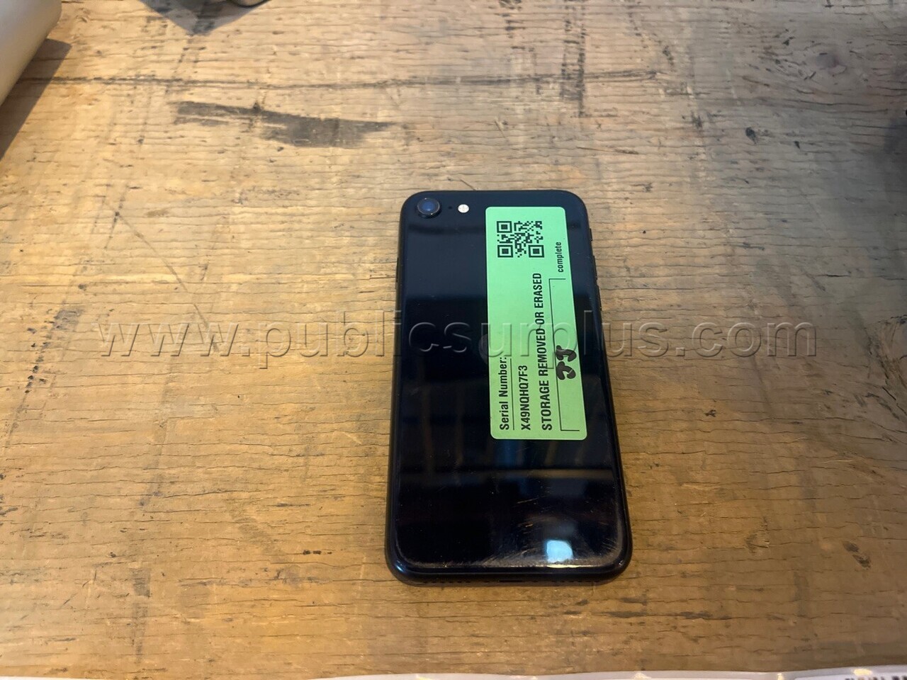 Apple iPhone — photo 1