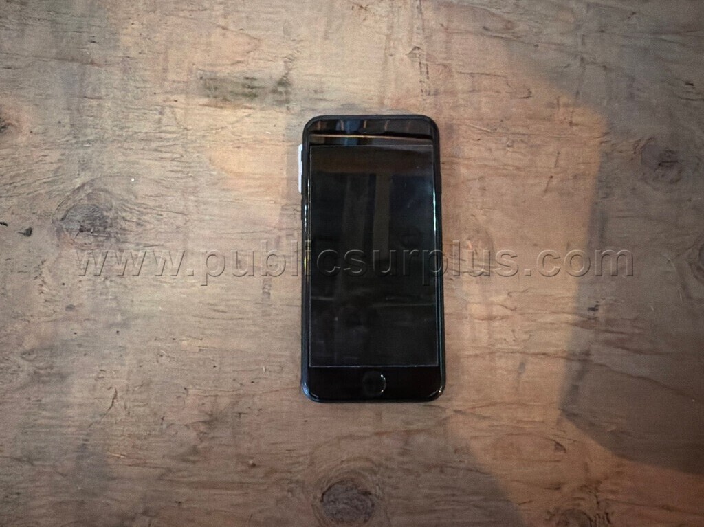 Apple iPhone — photo 1