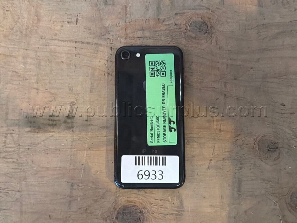 Apple iPhone — photo 1