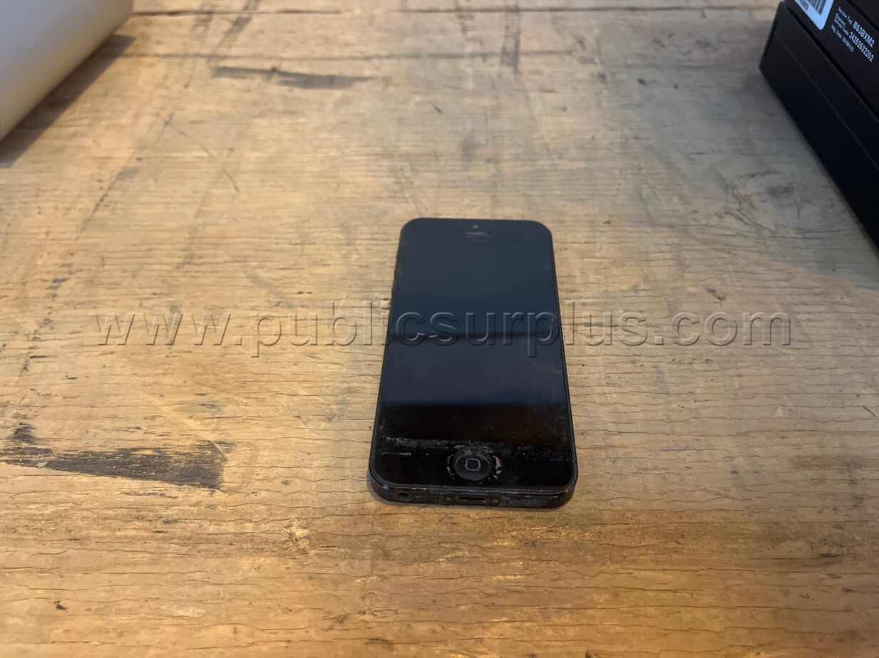 Apple iPhone — photo 1