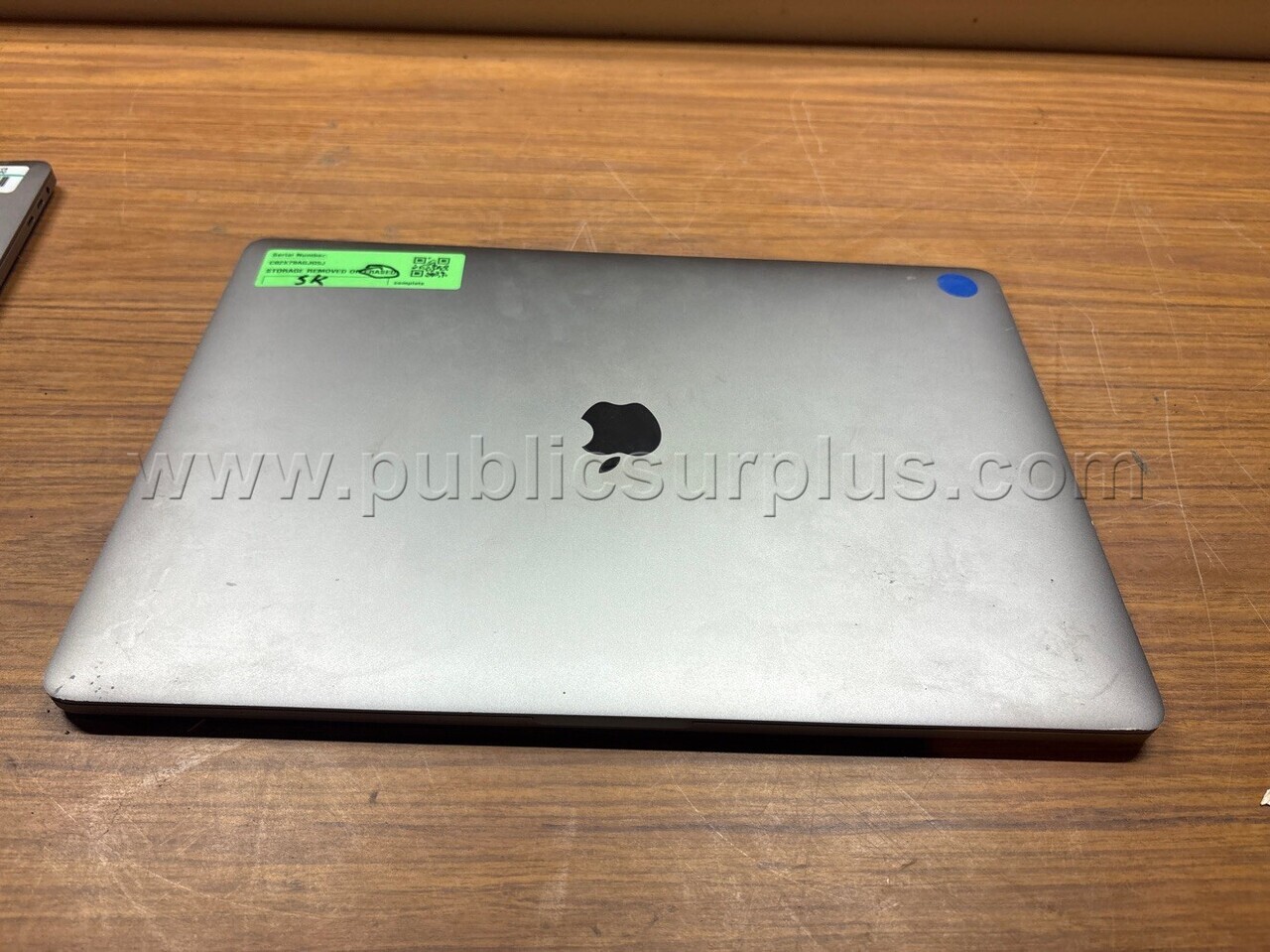 Apple Macbook Pro A1990 — photo 1