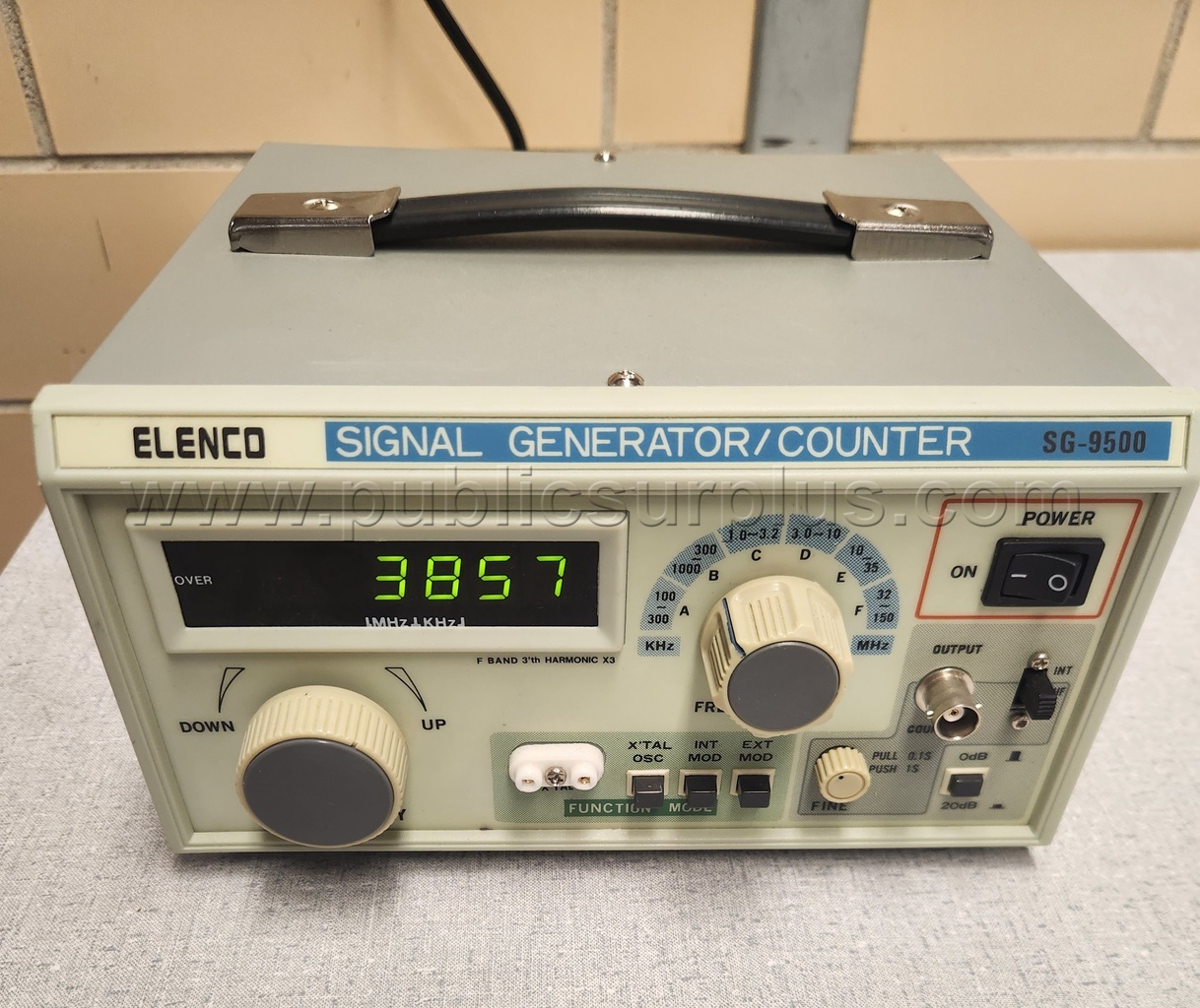 Elenco SG-9500 Signal Generator/Counter — photo 1