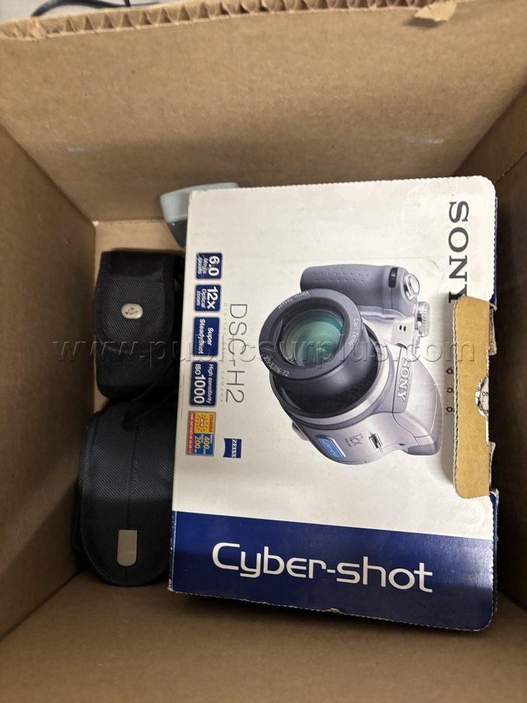 Lot of Cameras (Canon, Sony) — photo 1