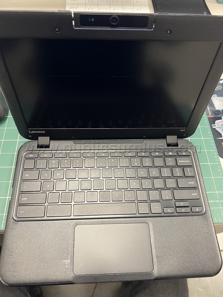 Lot of 2 Lenovo N22 Touch, Laptop Chromebook — photo 1