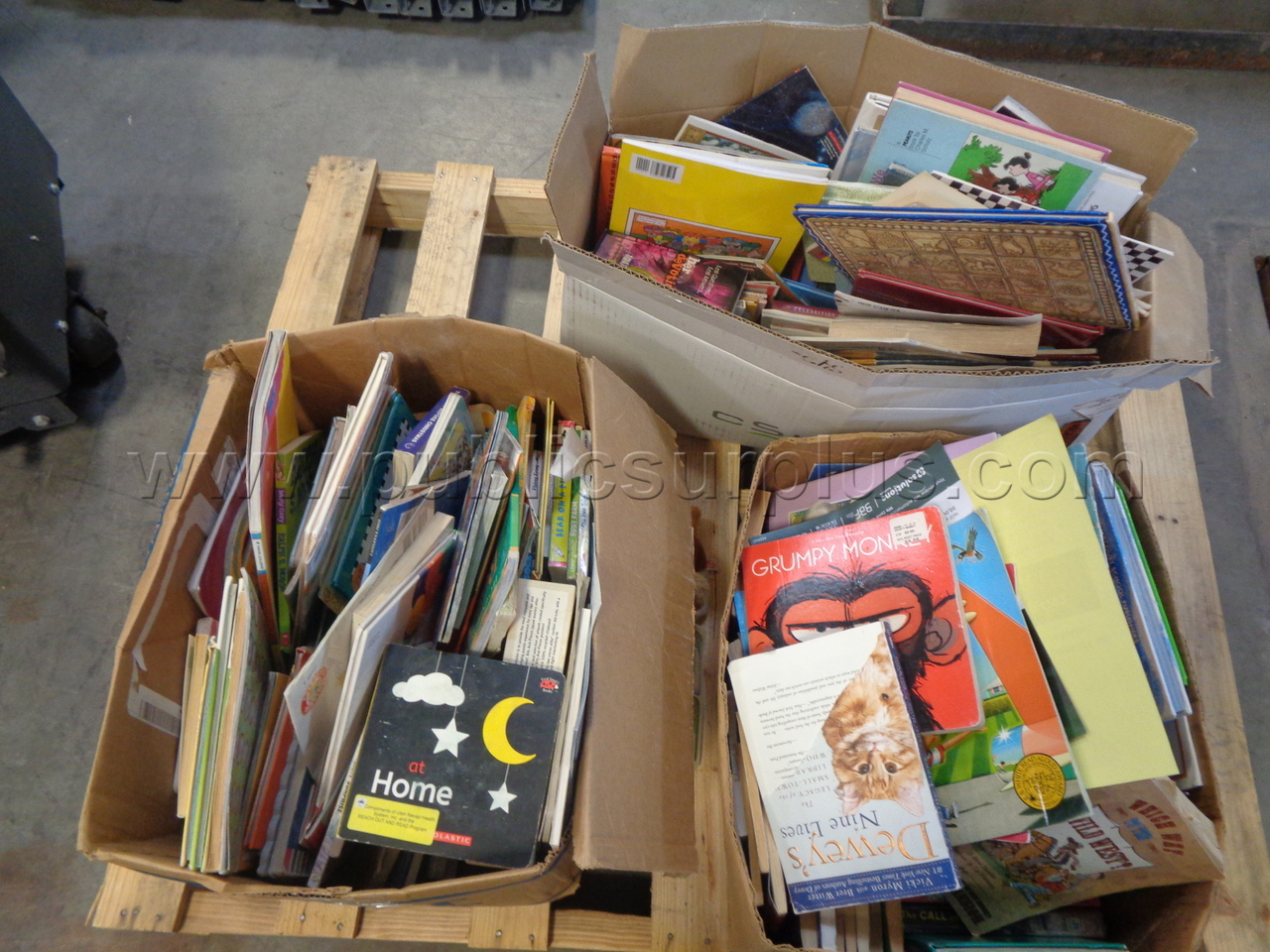 101/13308-Childrens books *No shipping* — photo 1