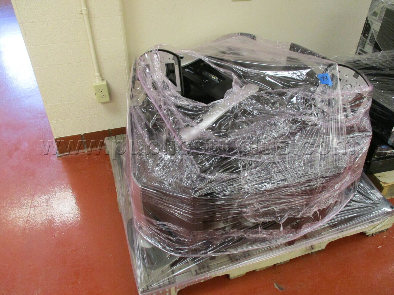 Pallet #38  Monitors — photo 1