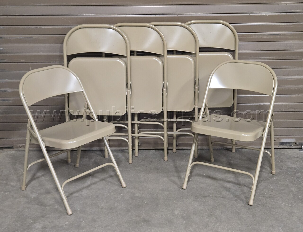 Metal Folding Chairs — photo 1