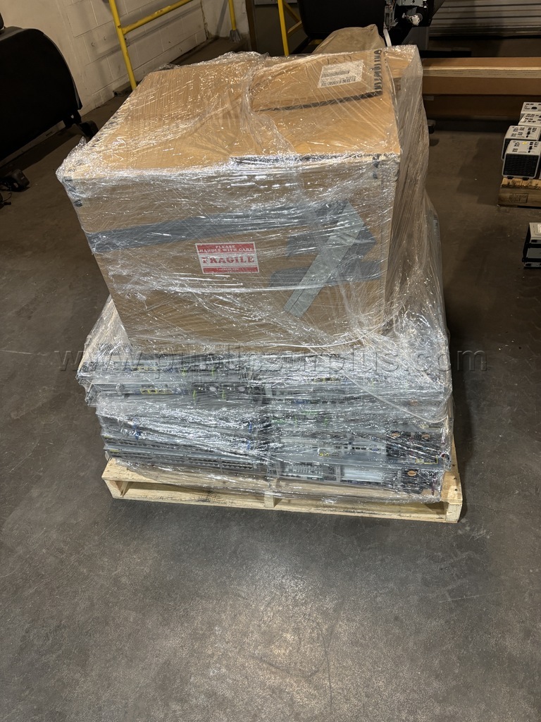 Lot of Network Equipment and Cables (Cisco, HP, Fujitsu, Stratix, Panduit)) — photo 1