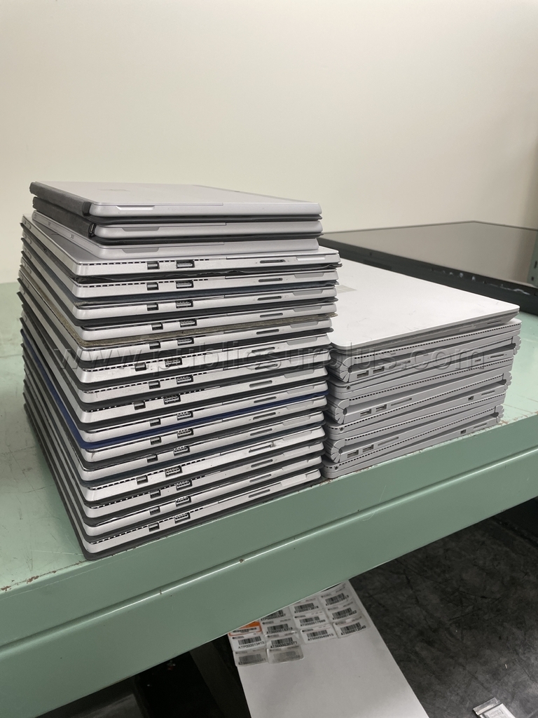 25 Microsoft Surfaces - CH - Z3 — photo 1