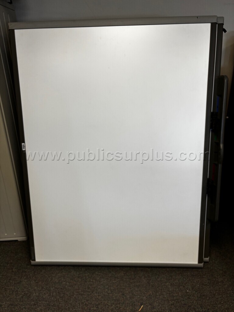 Lot of 17 Smart Boards — photo 1