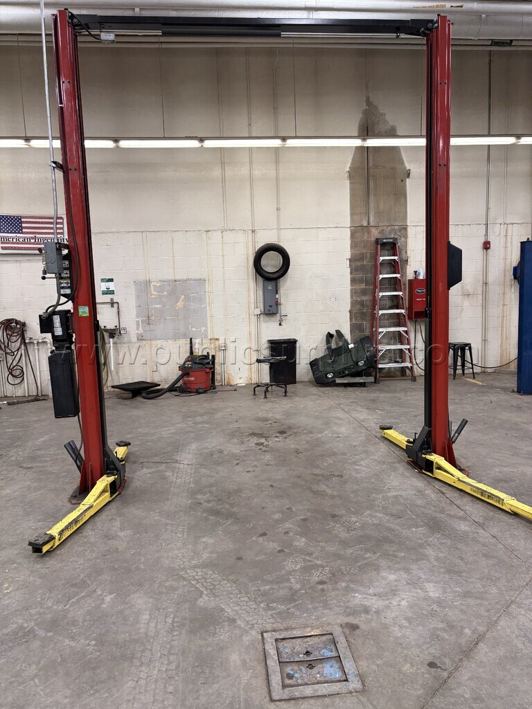AMMCO 2 Post Care Lift 9,000 Lift #4 — photo 1