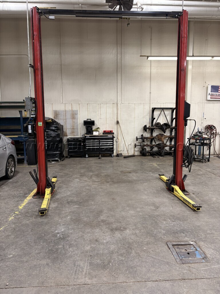 AMMCO 2 Post Care Lift 9,000 Lift #5 — photo 1