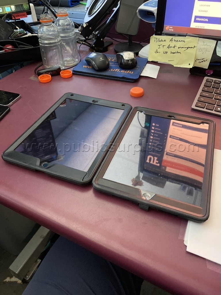 (17) iPads - Z1 - RC — photo 1