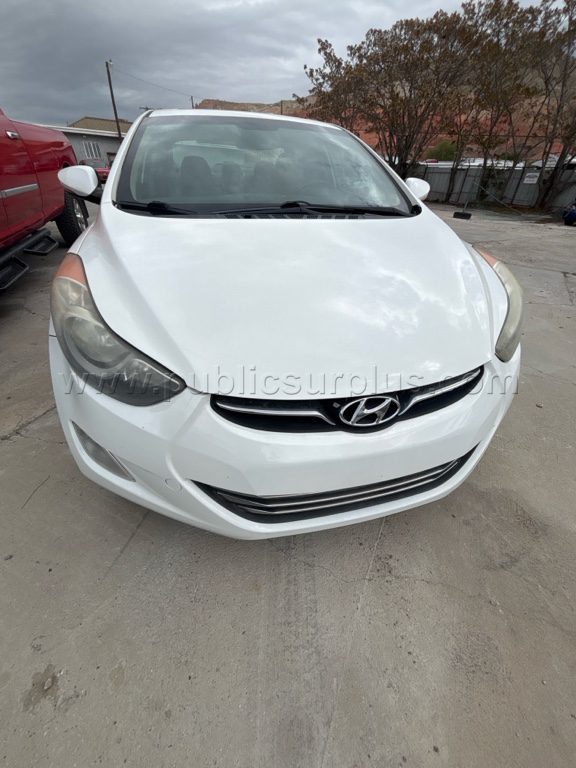 2013 Hyundai Elantra — photo 1