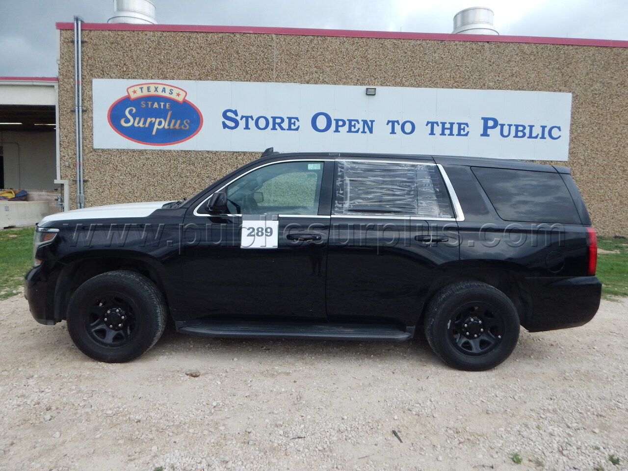 Lot 289 - 2019 Chevy Tahoe - 1GNLCDEC7KR240098 — photo 1