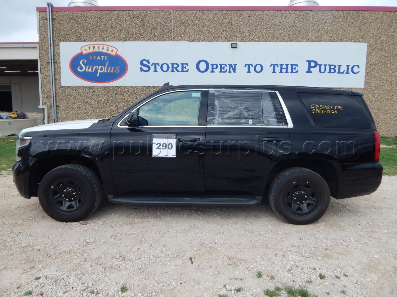 Lot 290 - 2017 Chevy Tahoe - 1GNLCDEC7HR385747 — photo 1