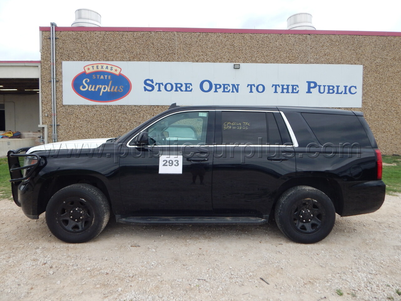 Lot 293 - 2019 Chevy Tahoe - 1GNLCDEC4KR250622 — photo 1
