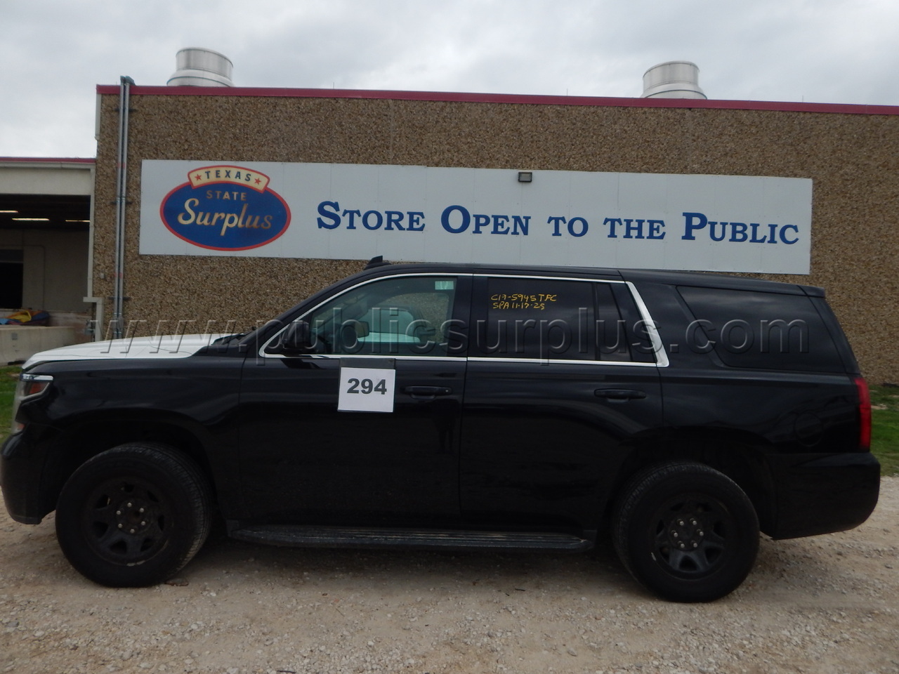 Lot 294 - 2019 Chevy Tahoe - 1GNLCDEC0KR244171 — photo 1