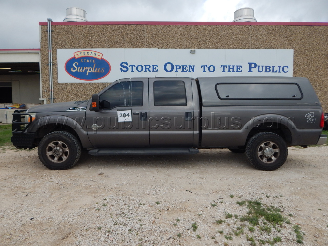 Lot 304 - 2014 Ford F250 4x4 - 1FT8W3BT6EEA54911 — photo 1