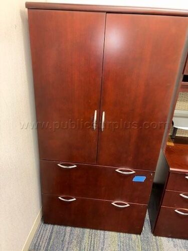 Various Desks, Hutch, Credenza, etc. (218489 NM) — photo 1