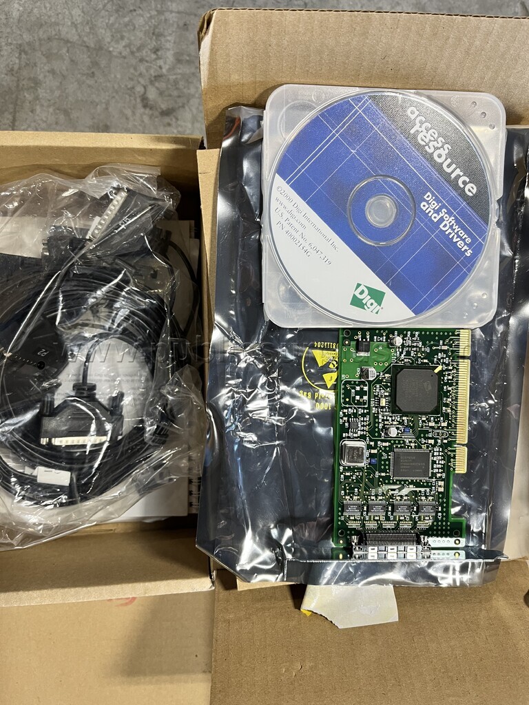 Lot 872E - DIGI - 4 Port Internet hub/switch — photo 1