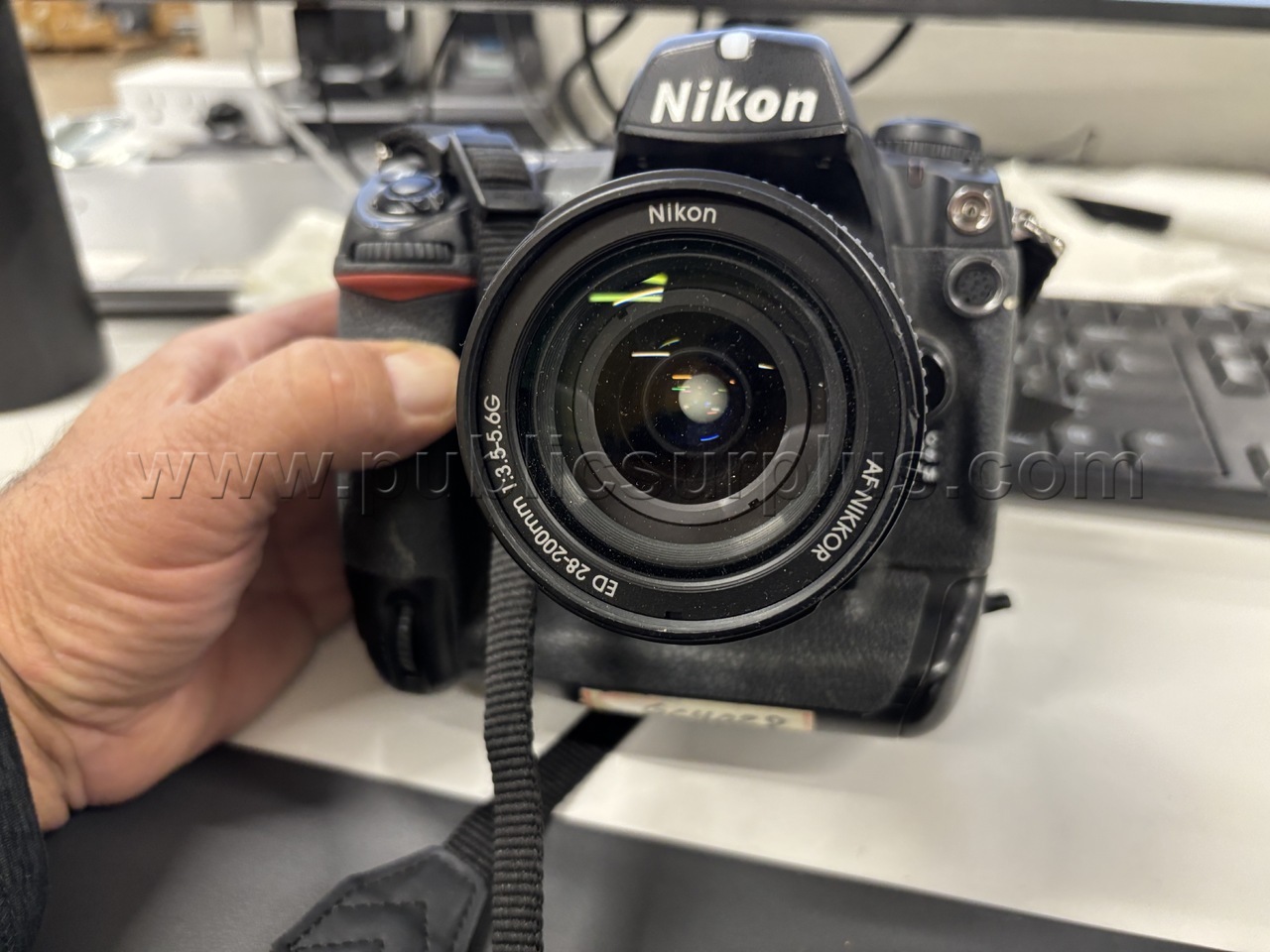 Lot 883E - Nikon Camera with lens D2X — photo 1