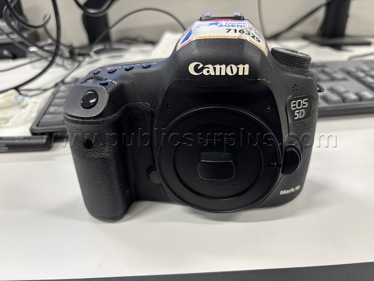Lot 891E - Canon Camera Mark III EOS5D — photo 1