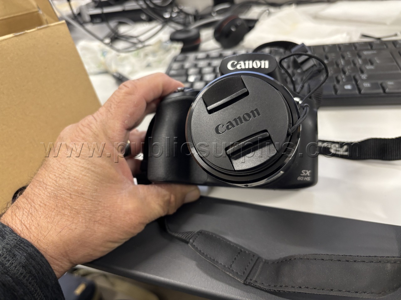 Lot 907E - Canon Camera Power Shot SX60 HS — photo 1