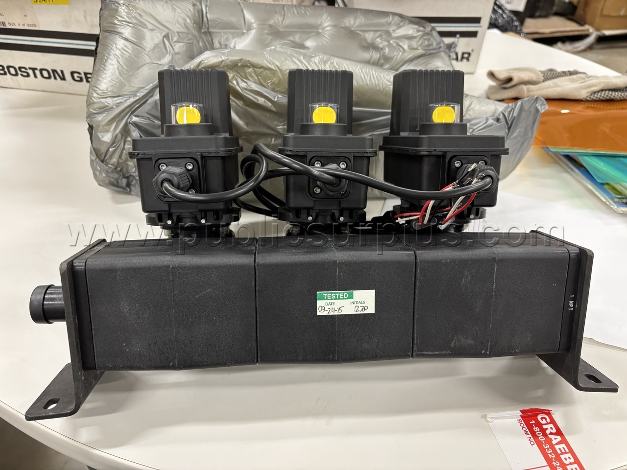 Lot 918E - Lot of Spraying Systems Co 443BEC-44T4H-C(2)Spraying Systems Co 443BE — photo 1