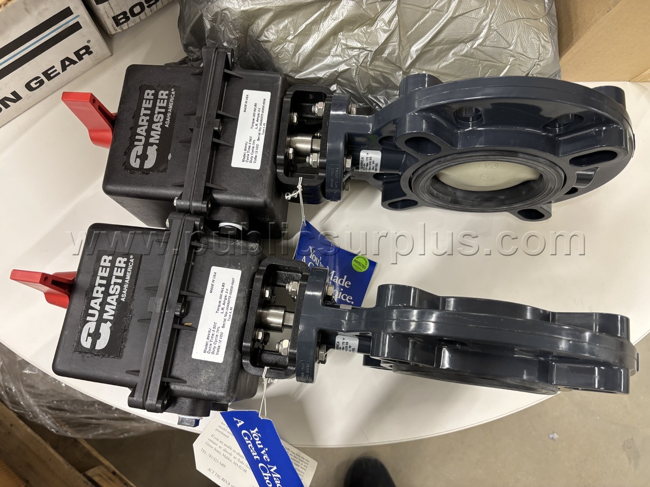 Lot 919E - Lot of Quarter Master B94WJ (2) — photo 1