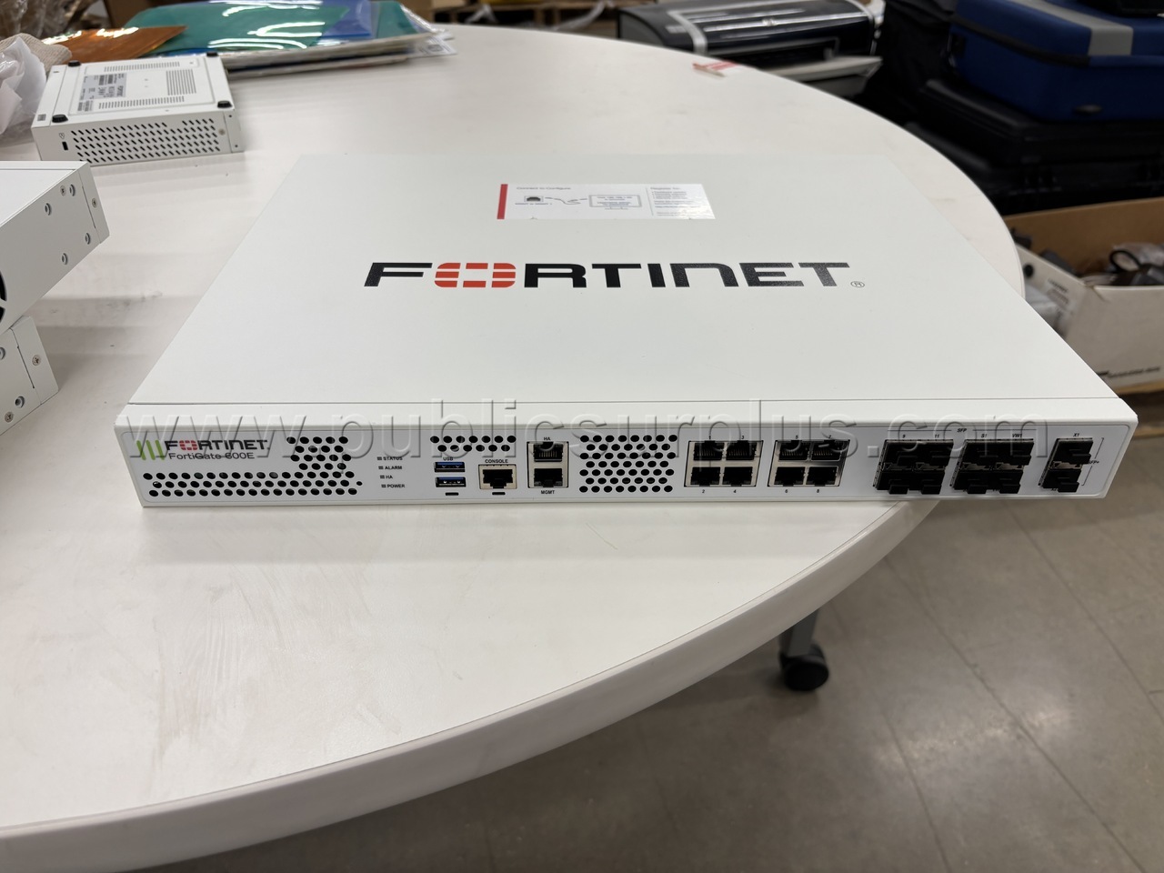 Lot 923E - Lot of Fortgate Firewalls (5) — photo 1