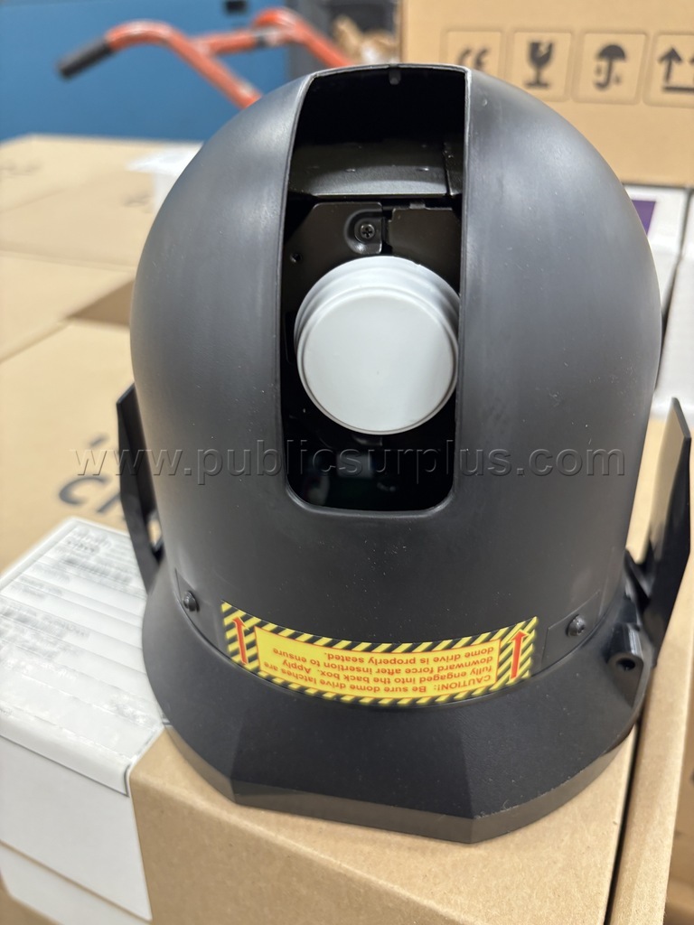 Lot 925E - Lot of Pelco Wall Mounts, Camera and Dome (3) — photo 1