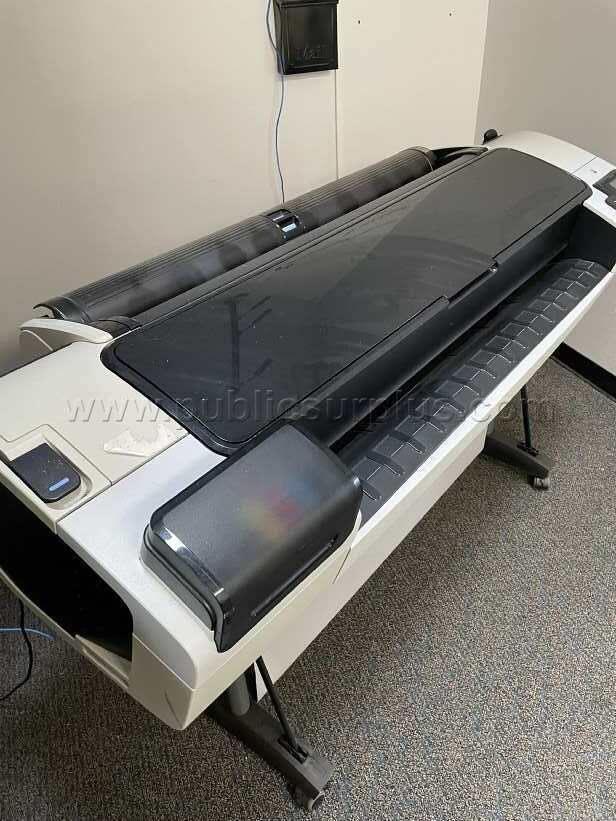 Lot 945E - HP DesignJet T1300 — photo 1