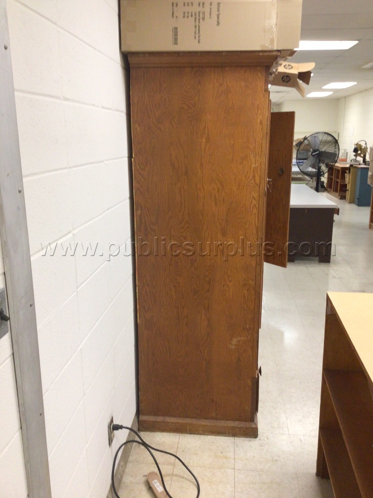 Triple Cabinet — photo 1