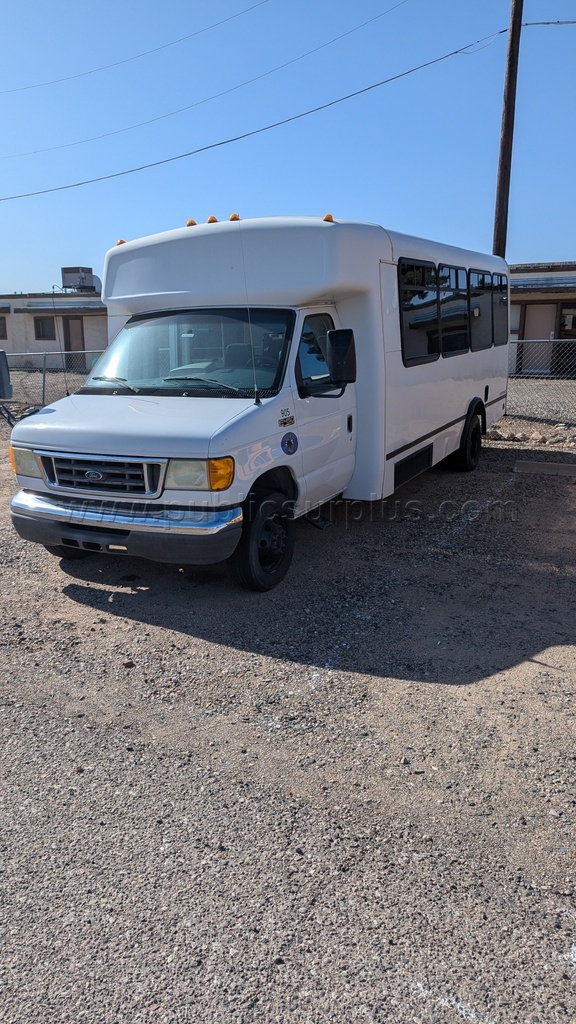 2005 FORD F-450 — photo 1