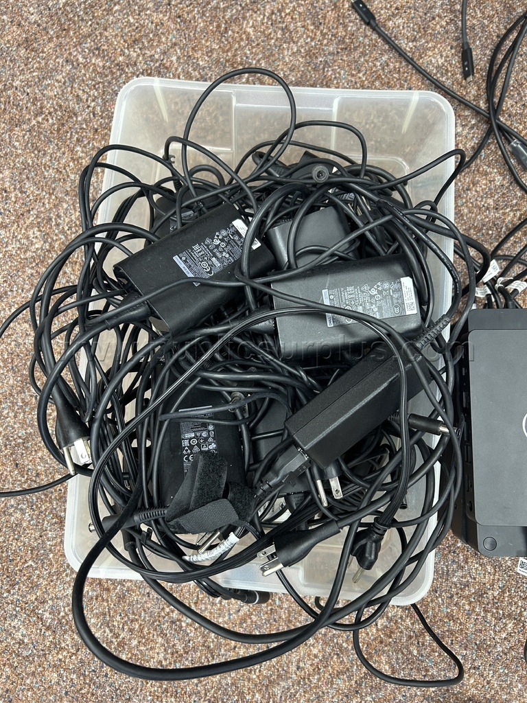 Dell Laptop Chargers — photo 1