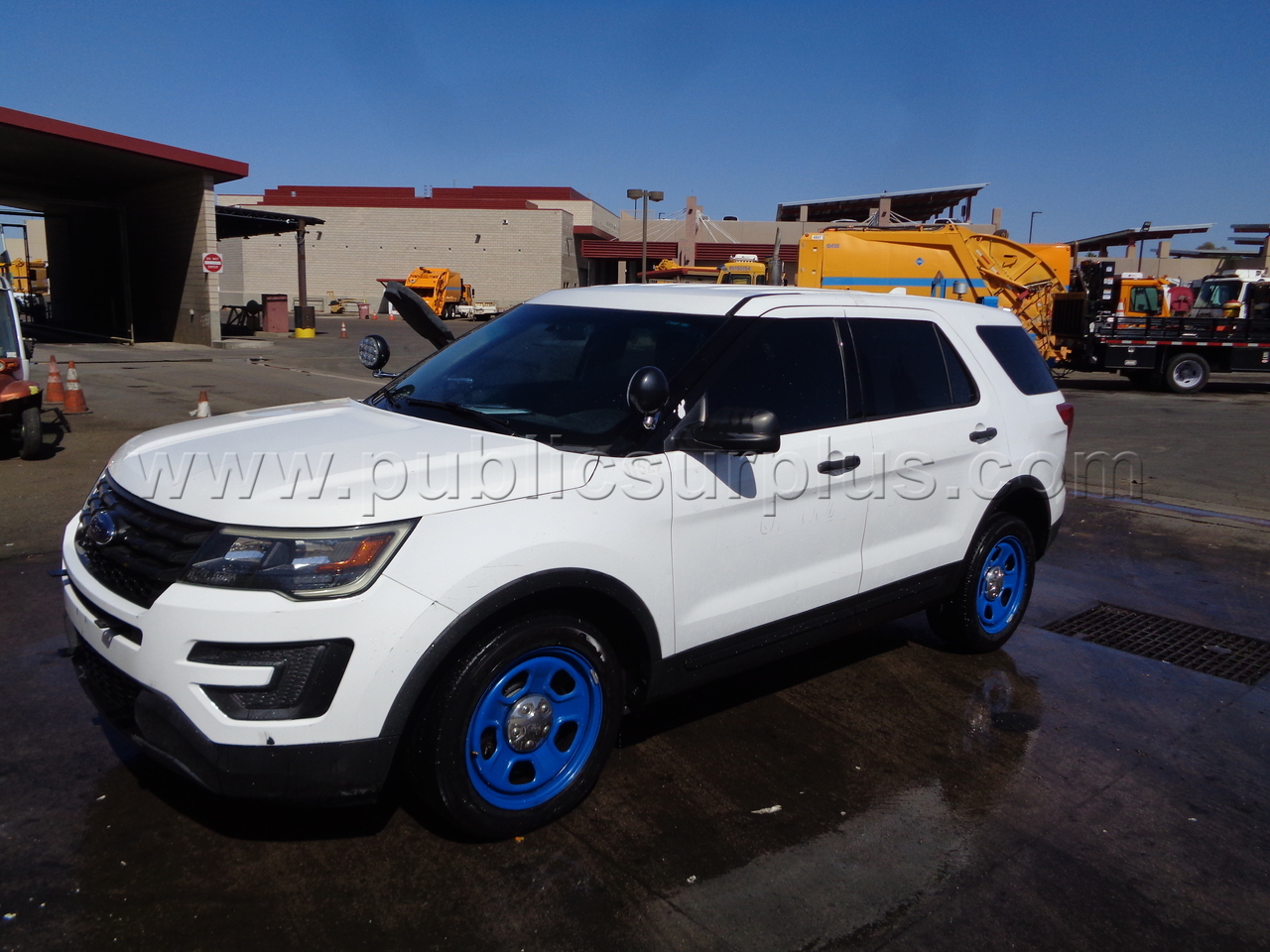 2017 Ford Explorer AWD — photo 1