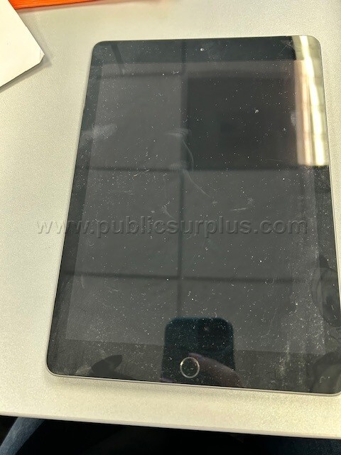 APPLE IPAD — photo 1