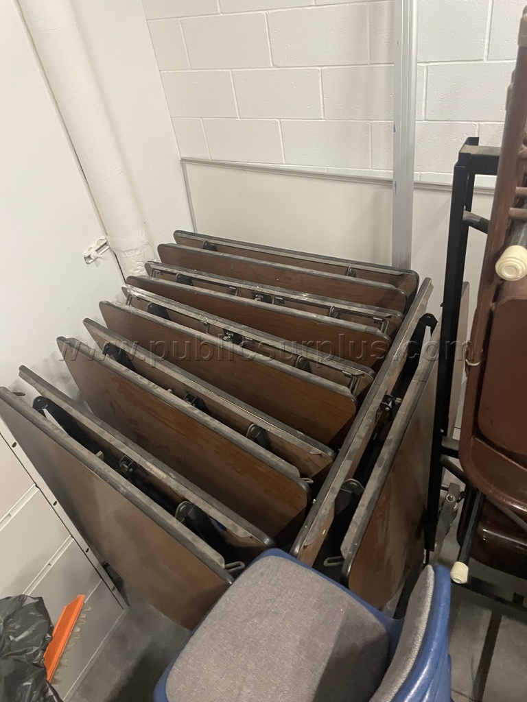 48" Round Tables Lot of 6 — photo 1