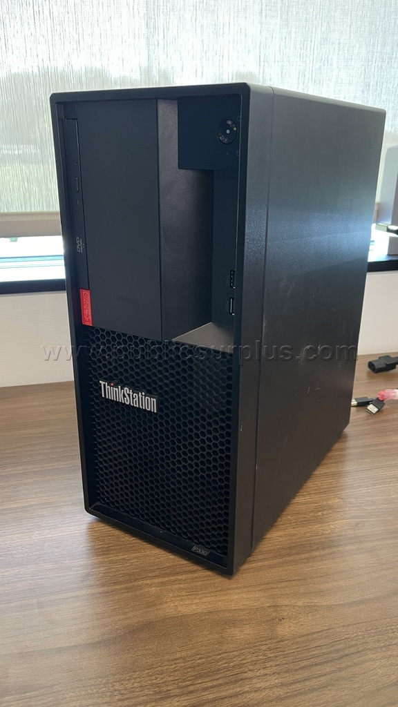 Lenovo ThinkStation P330 — photo 1