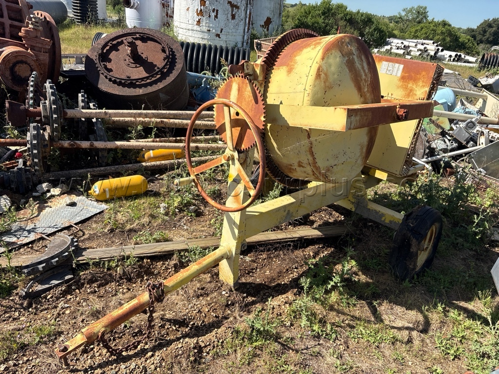 Canoga MFG Concrete Mixer Trailer — photo 1
