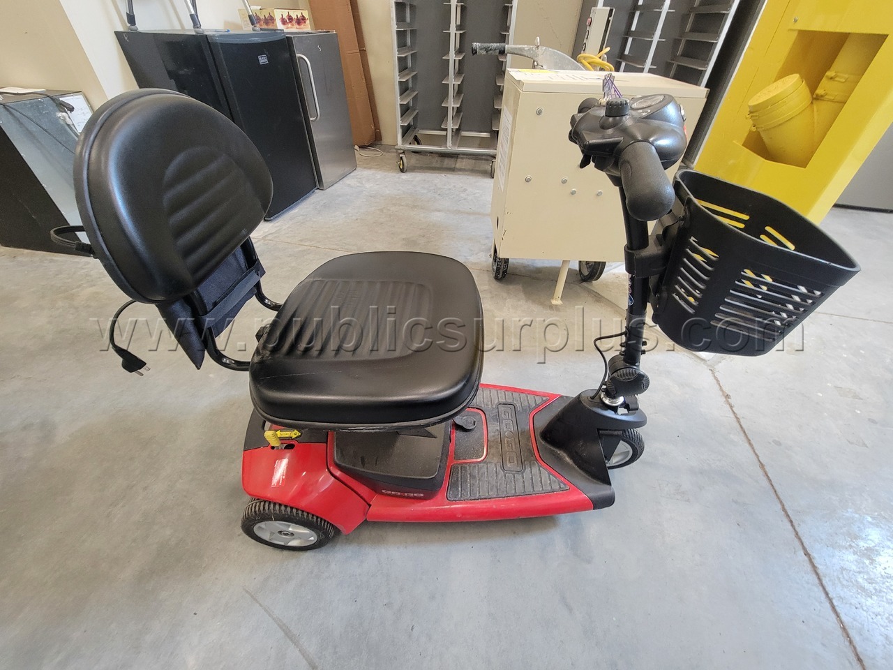 4-WHEEL SCOOTER "GO GO" — photo 1