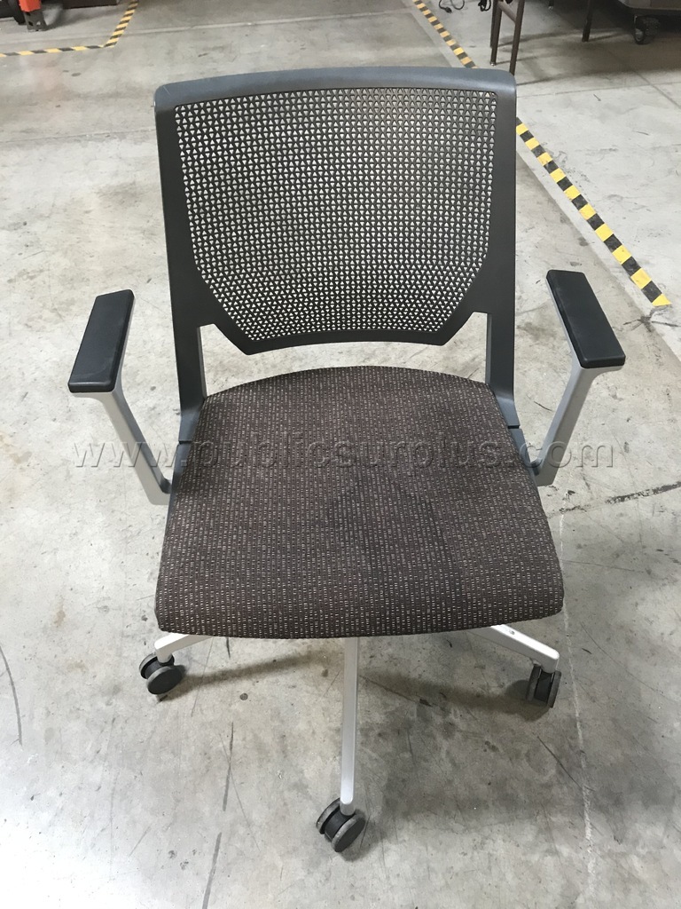 Rolling Office Chairs - lot of 80 — photo 1